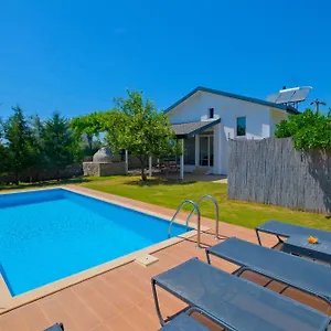 Lavin Villa